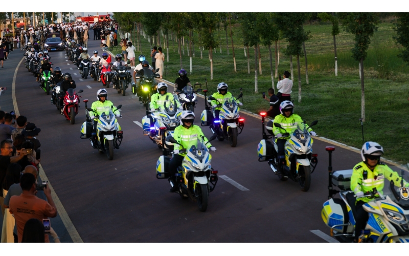 伊犁州察布查尔县巡游