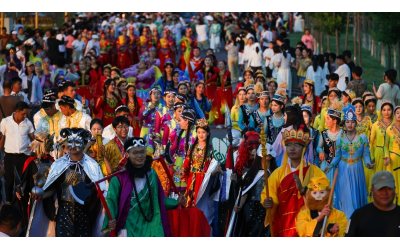 伊犁州察布查尔县巡游